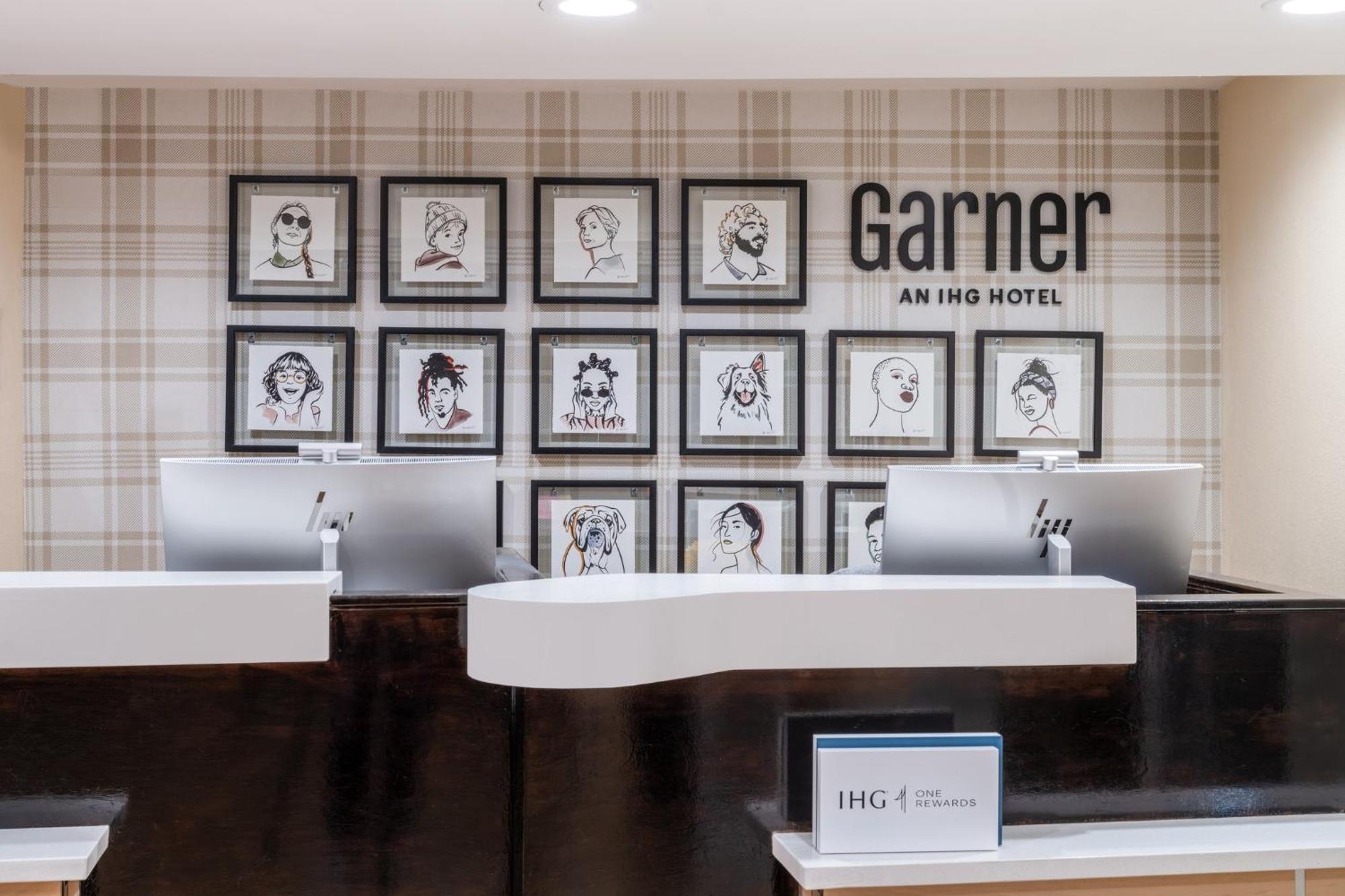 Garner Hotel Topeka West By Ihg Exterior photo